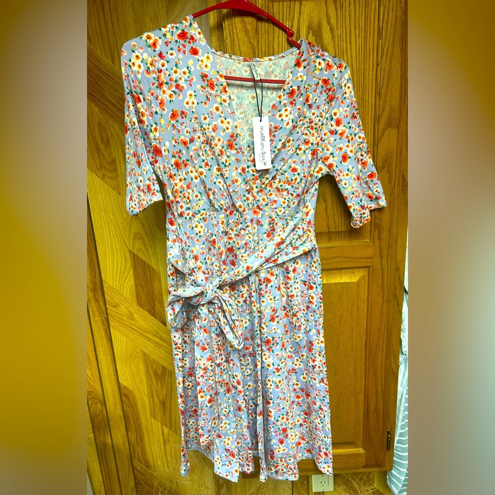 Mother Bee size medium floral maternity wrap dress